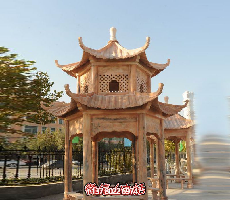 雙層涼亭，讓晚霞紅彩點(diǎn)綴庭院