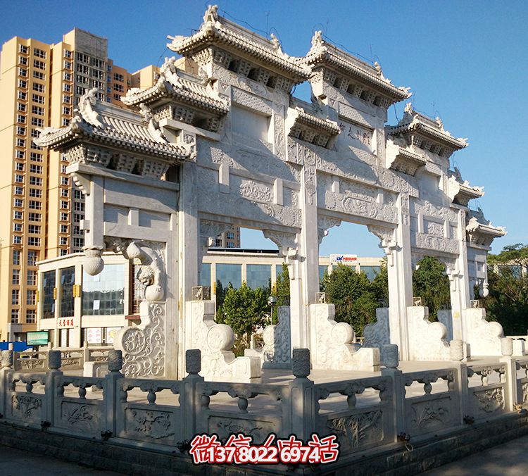 精美石雕牌坊，給城市的小區(qū)增添了一抹精致的文化氣息